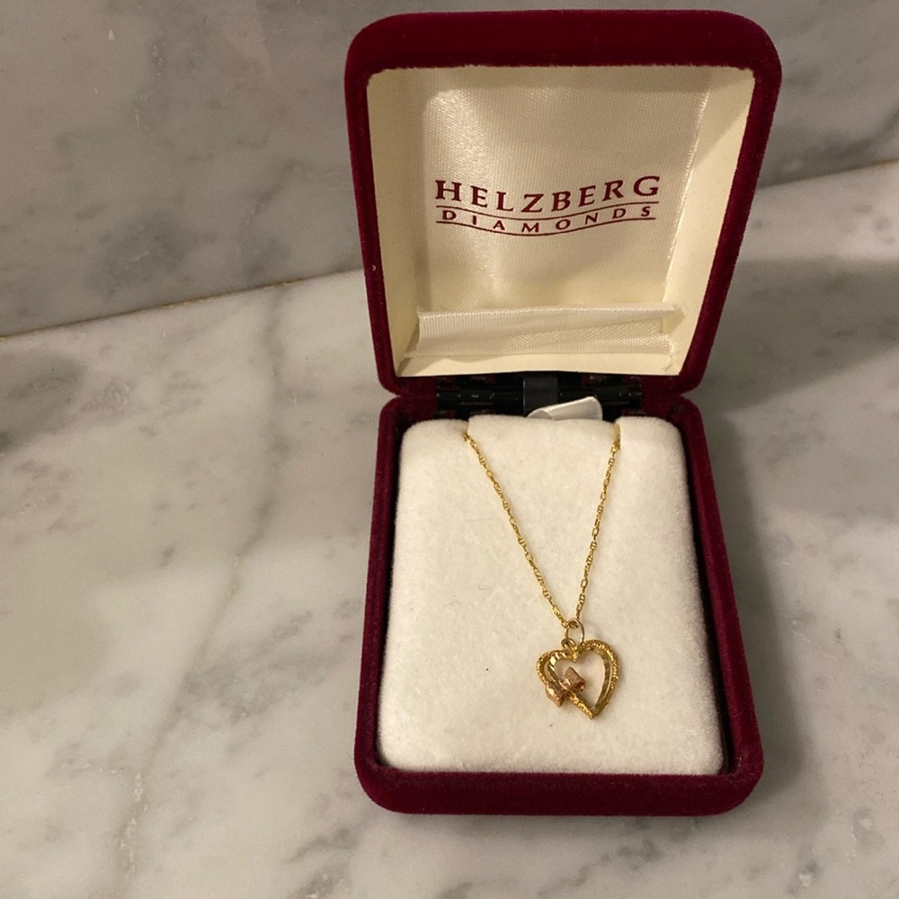 gold heart necklace with pink bow